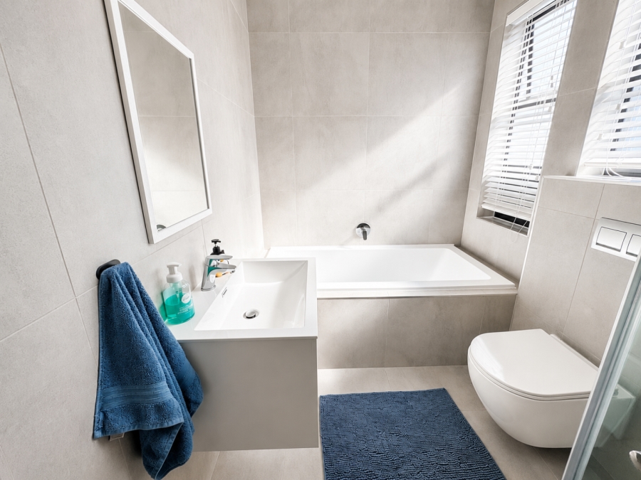4 Bedroom Property for Sale in Sandown Western Cape